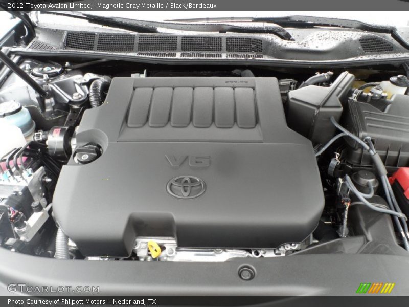 Magnetic Gray Metallic / Black/Bordeaux 2012 Toyota Avalon Limited