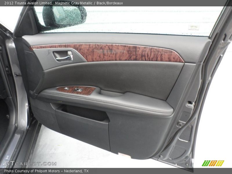 Magnetic Gray Metallic / Black/Bordeaux 2012 Toyota Avalon Limited