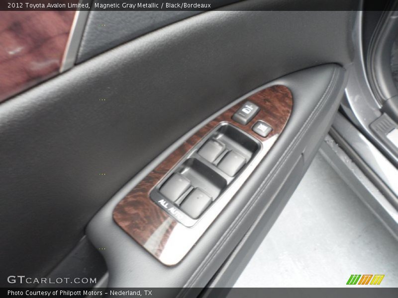 Magnetic Gray Metallic / Black/Bordeaux 2012 Toyota Avalon Limited