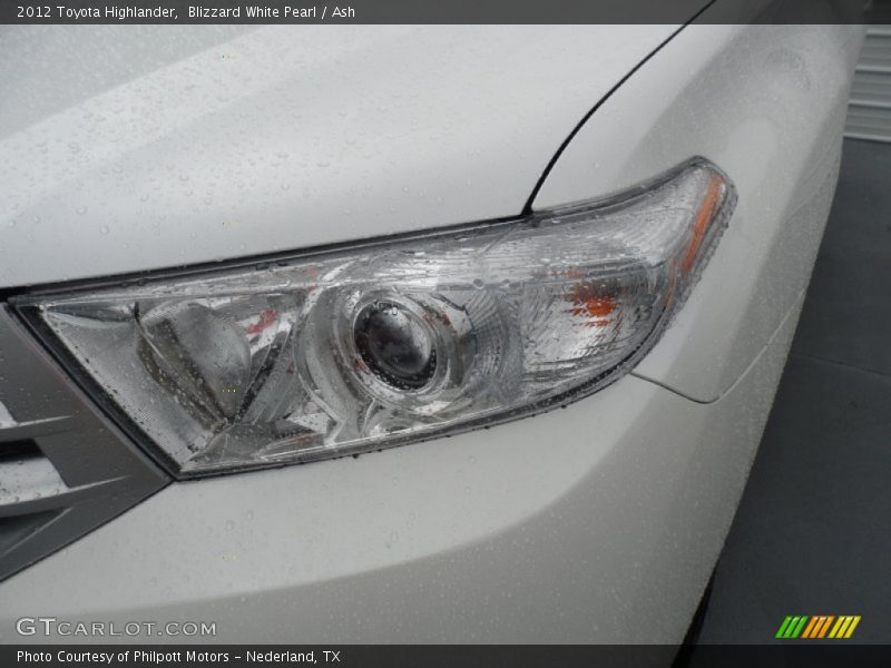 Blizzard White Pearl / Ash 2012 Toyota Highlander
