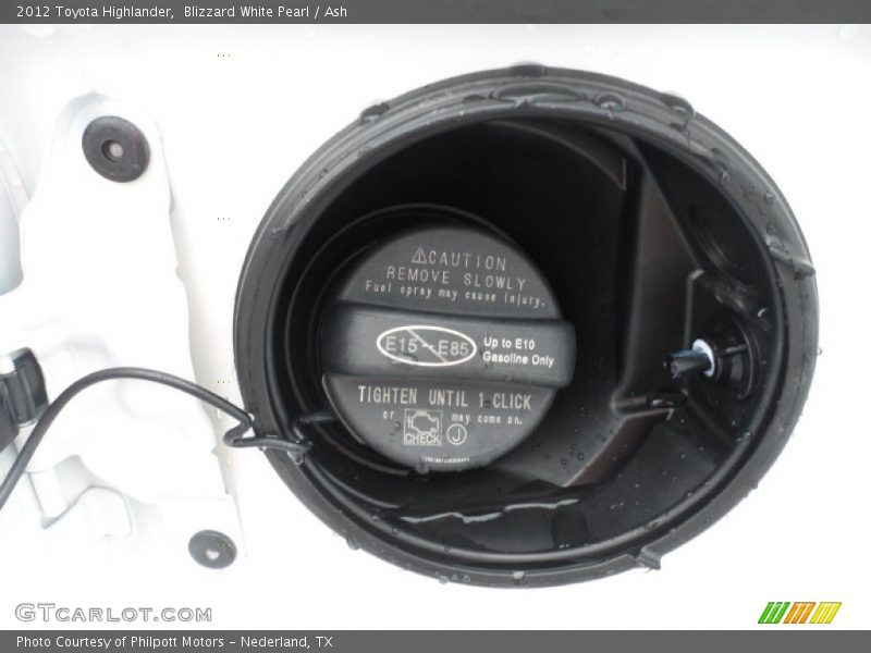 Blizzard White Pearl / Ash 2012 Toyota Highlander