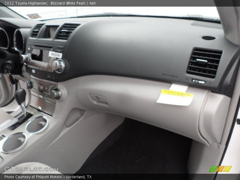 Blizzard White Pearl / Ash 2012 Toyota Highlander