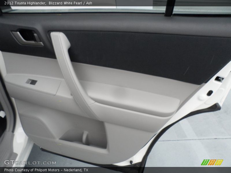 Blizzard White Pearl / Ash 2012 Toyota Highlander