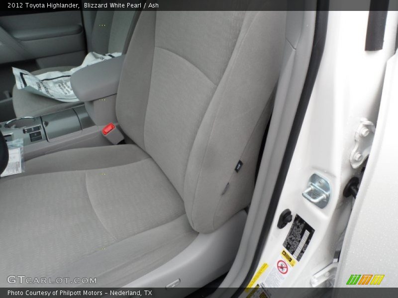 Blizzard White Pearl / Ash 2012 Toyota Highlander