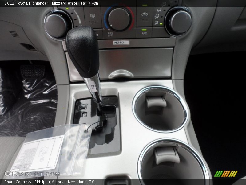Blizzard White Pearl / Ash 2012 Toyota Highlander
