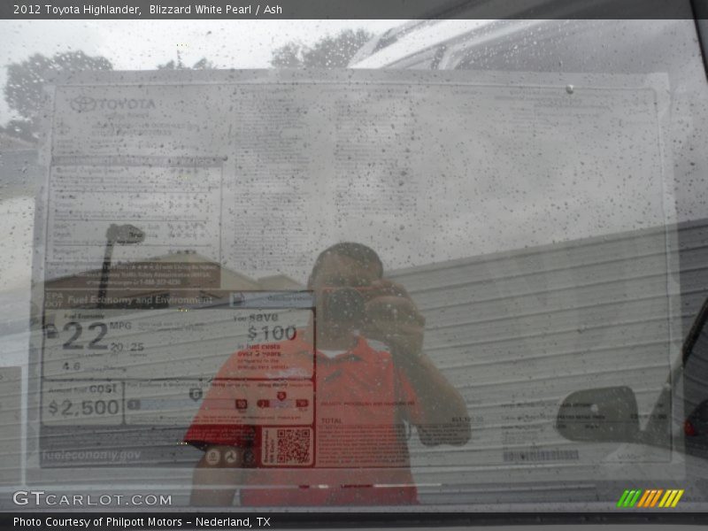 Blizzard White Pearl / Ash 2012 Toyota Highlander
