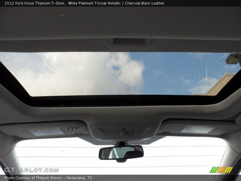 Sunroof of 2012 Focus Titanium 5-Door