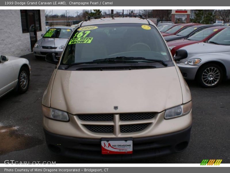 Champagne Pearl / Camel 1999 Dodge Grand Caravan LE AWD