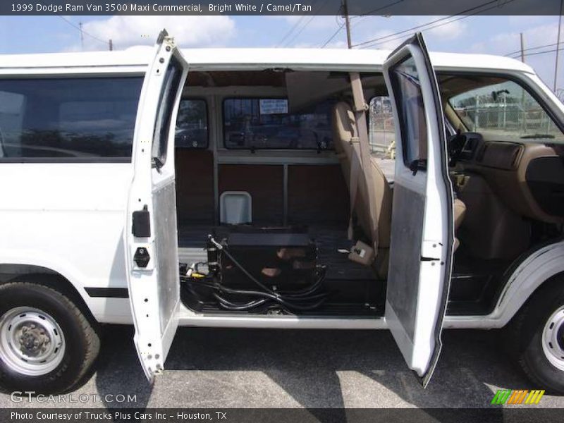 Bright White / Camel/Tan 1999 Dodge Ram Van 3500 Maxi Commercial