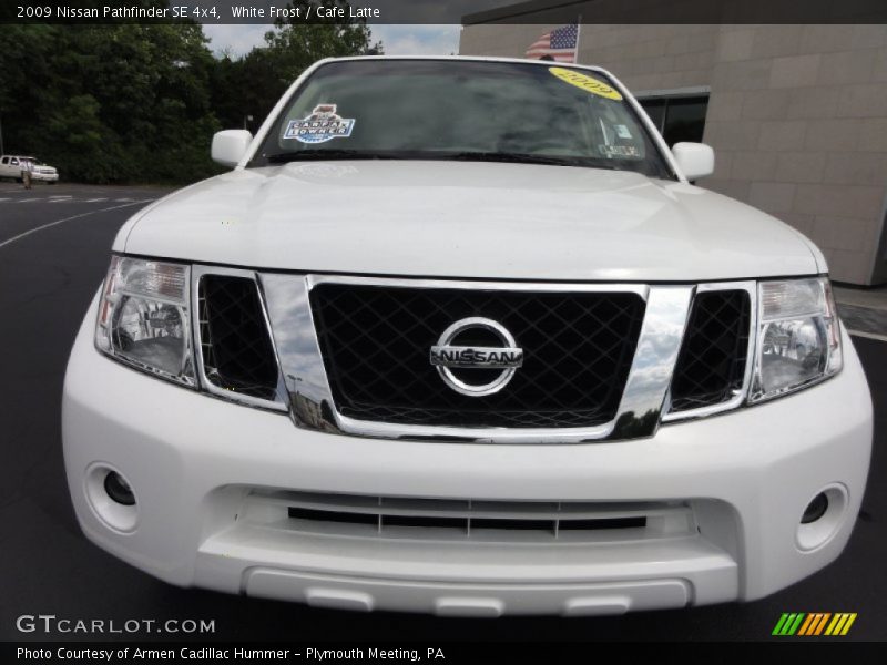 White Frost / Cafe Latte 2009 Nissan Pathfinder SE 4x4