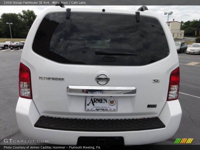 White Frost / Cafe Latte 2009 Nissan Pathfinder SE 4x4