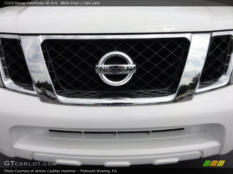 White Frost / Cafe Latte 2009 Nissan Pathfinder SE 4x4