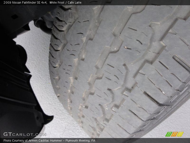 White Frost / Cafe Latte 2009 Nissan Pathfinder SE 4x4