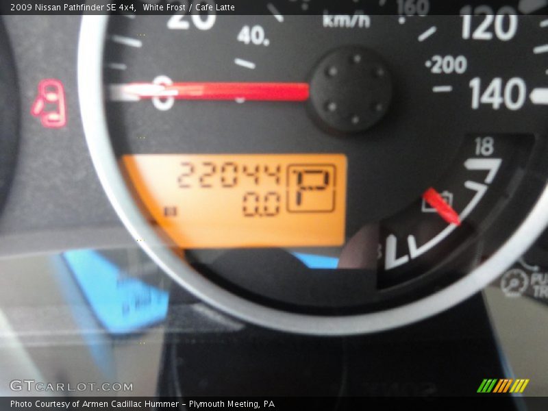 White Frost / Cafe Latte 2009 Nissan Pathfinder SE 4x4