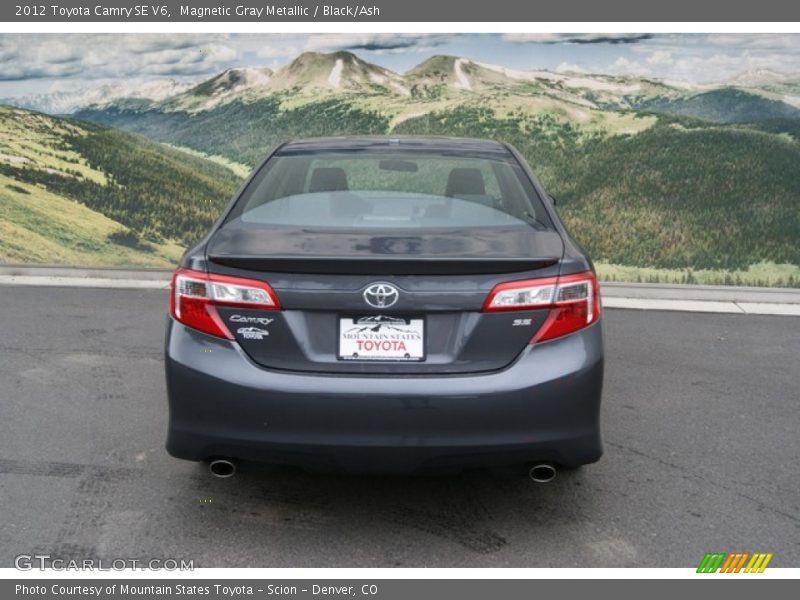Magnetic Gray Metallic / Black/Ash 2012 Toyota Camry SE V6