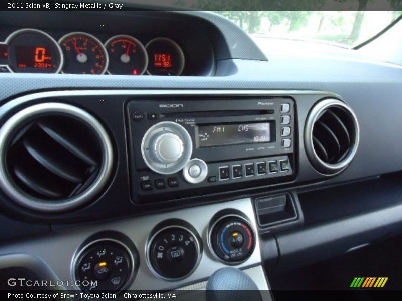 Stingray Metallic / Gray 2011 Scion xB