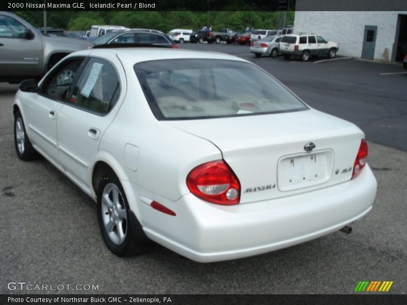 Icelandic Pearl / Blond 2000 Nissan Maxima GLE