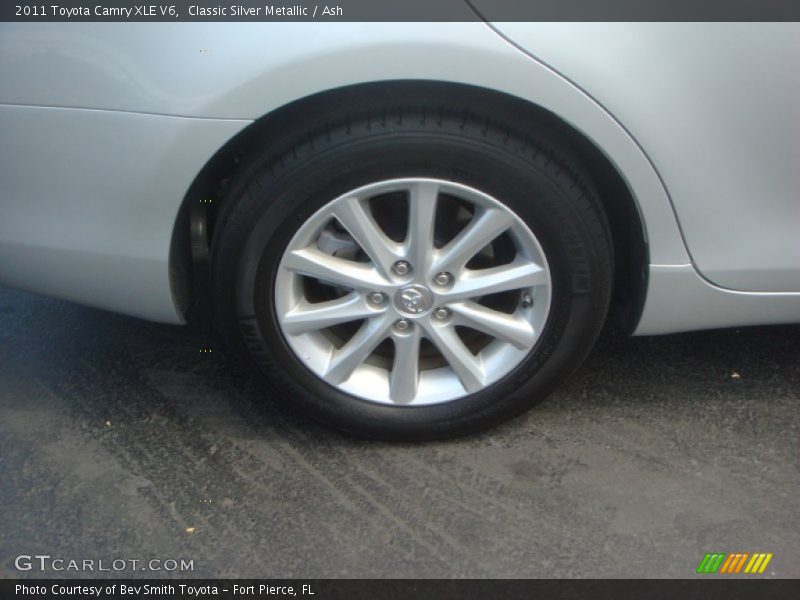Classic Silver Metallic / Ash 2011 Toyota Camry XLE V6