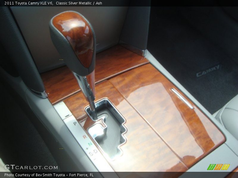 Classic Silver Metallic / Ash 2011 Toyota Camry XLE V6