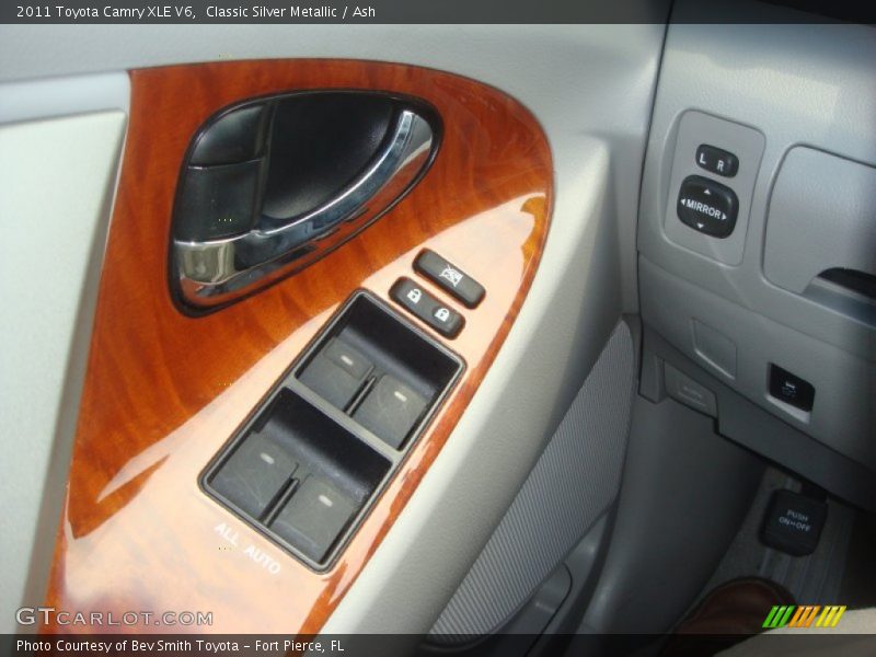 Classic Silver Metallic / Ash 2011 Toyota Camry XLE V6