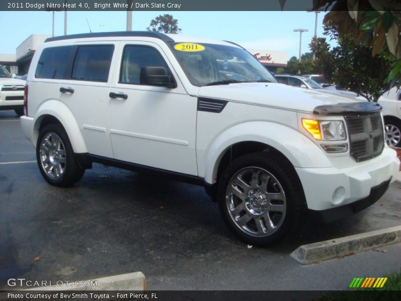 Bright White / Dark Slate Gray 2011 Dodge Nitro Heat 4.0