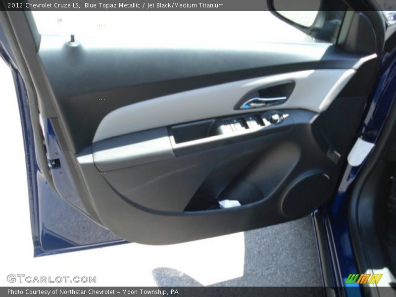 Blue Topaz Metallic / Jet Black/Medium Titanium 2012 Chevrolet Cruze LS