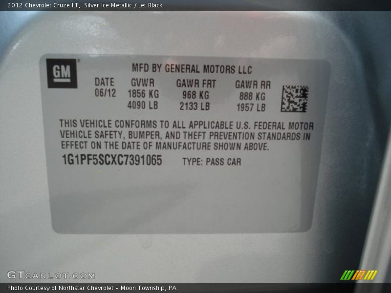 Silver Ice Metallic / Jet Black 2012 Chevrolet Cruze LT