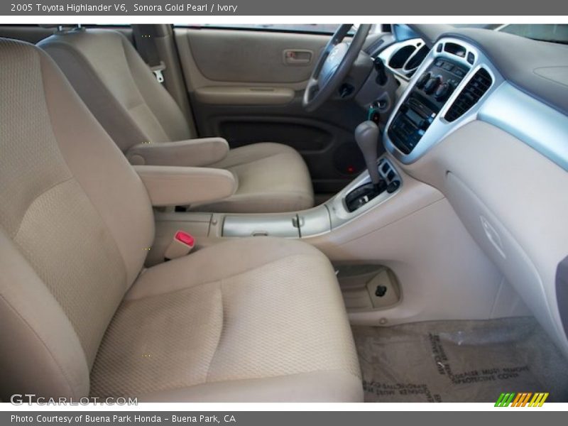 Sonora Gold Pearl / Ivory 2005 Toyota Highlander V6