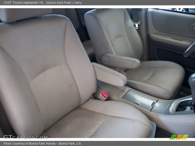 Sonora Gold Pearl / Ivory 2005 Toyota Highlander V6