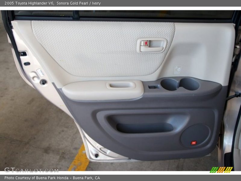 Sonora Gold Pearl / Ivory 2005 Toyota Highlander V6