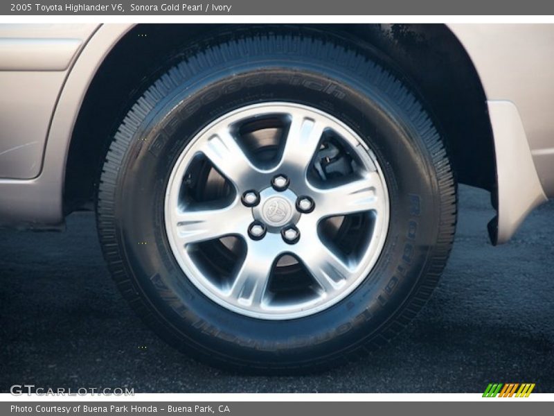 Sonora Gold Pearl / Ivory 2005 Toyota Highlander V6