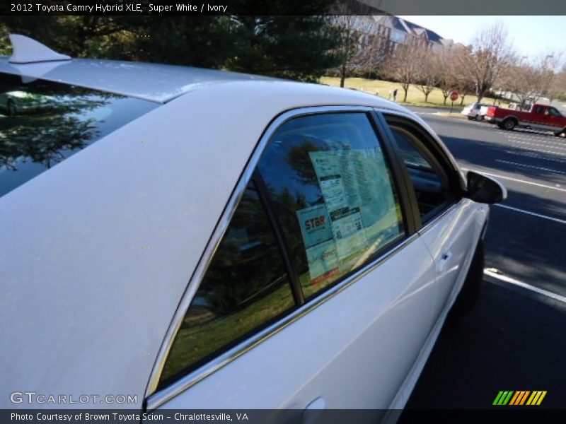 Super White / Ivory 2012 Toyota Camry Hybrid XLE