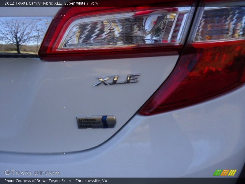 Super White / Ivory 2012 Toyota Camry Hybrid XLE