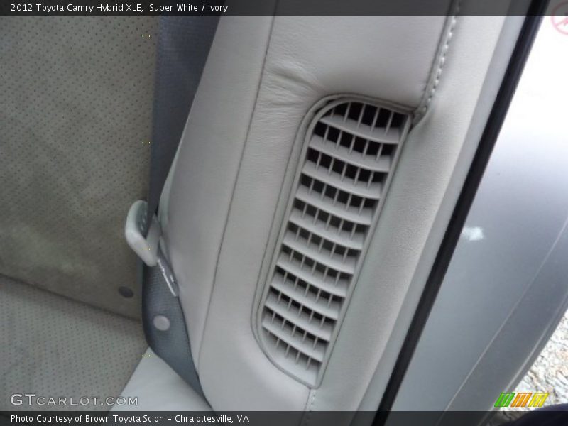 Super White / Ivory 2012 Toyota Camry Hybrid XLE