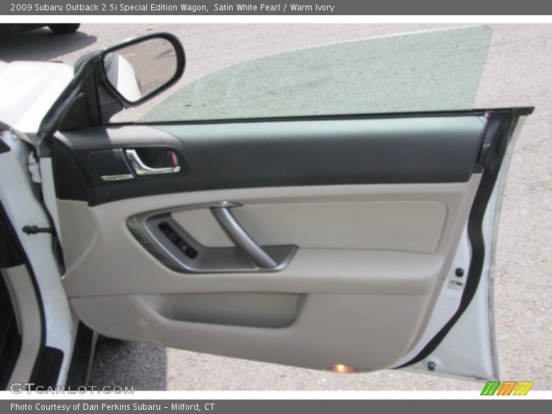 Satin White Pearl / Warm Ivory 2009 Subaru Outback 2.5i Special Edition Wagon