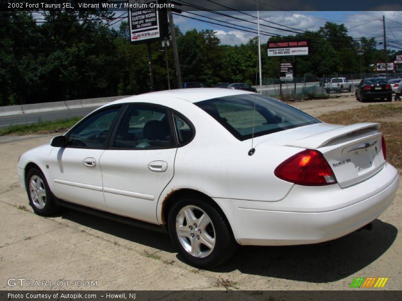 Vibrant White / Medium Graphite 2002 Ford Taurus SEL