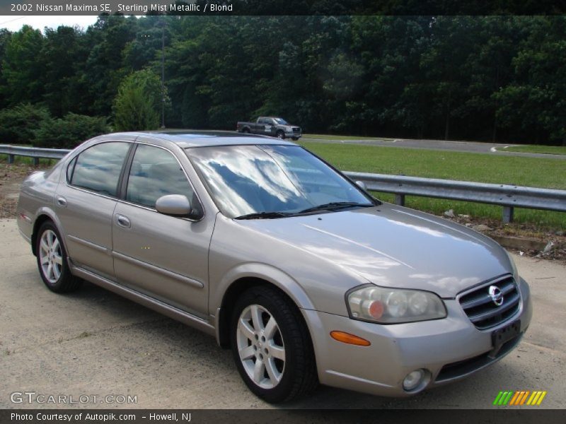 Sterling Mist Metallic / Blond 2002 Nissan Maxima SE