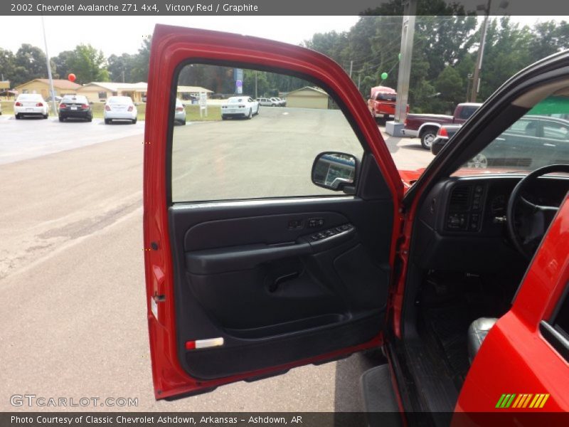 Victory Red / Graphite 2002 Chevrolet Avalanche Z71 4x4