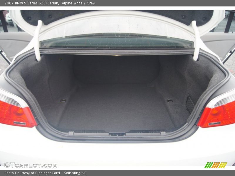 Alpine White / Grey 2007 BMW 5 Series 525i Sedan