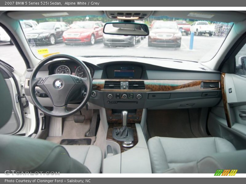 Alpine White / Grey 2007 BMW 5 Series 525i Sedan