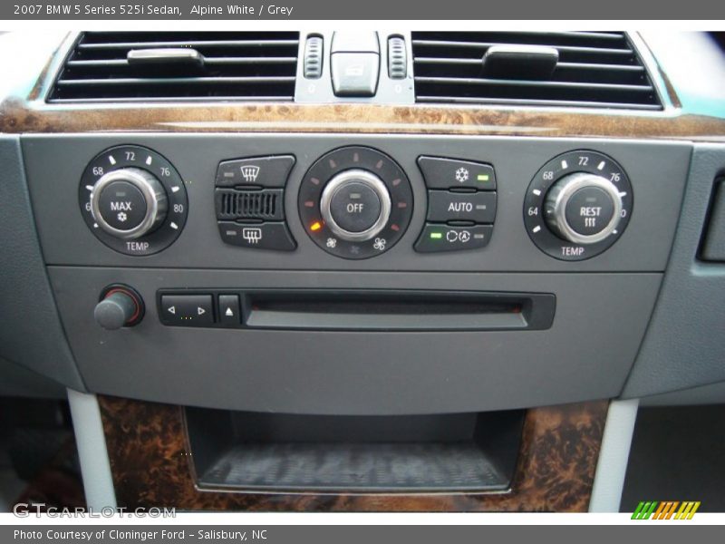 Alpine White / Grey 2007 BMW 5 Series 525i Sedan