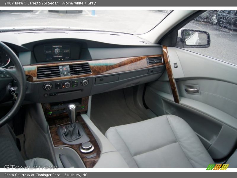 Alpine White / Grey 2007 BMW 5 Series 525i Sedan