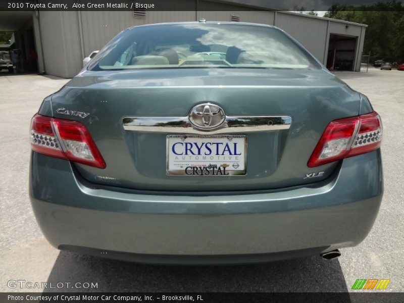Aloe Green Metallic / Bisque 2010 Toyota Camry