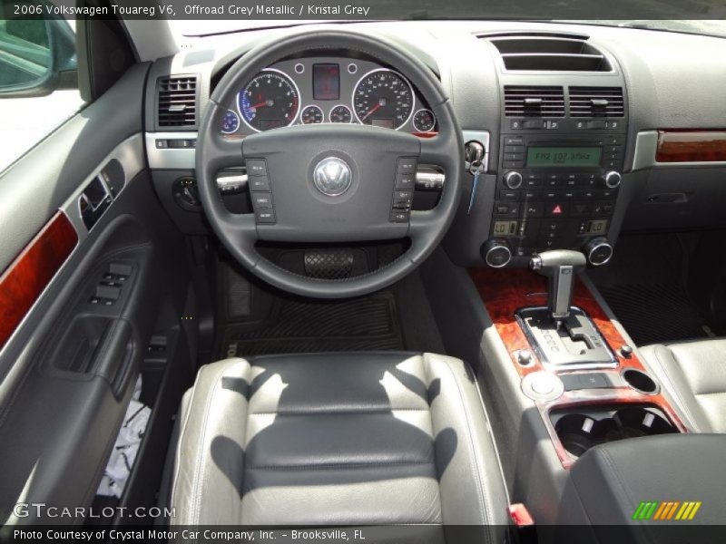 Offroad Grey Metallic / Kristal Grey 2006 Volkswagen Touareg V6