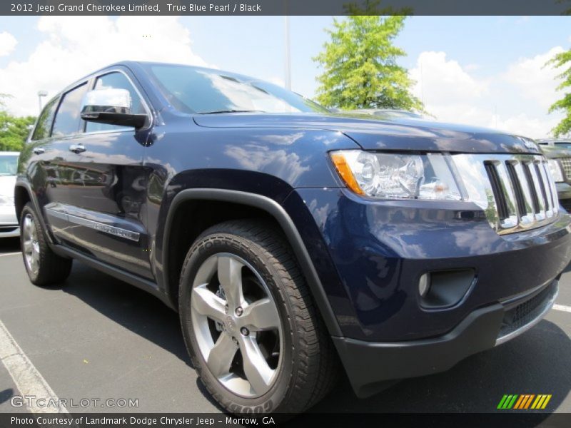 Front 3/4 View of 2012 Grand Cherokee Limited