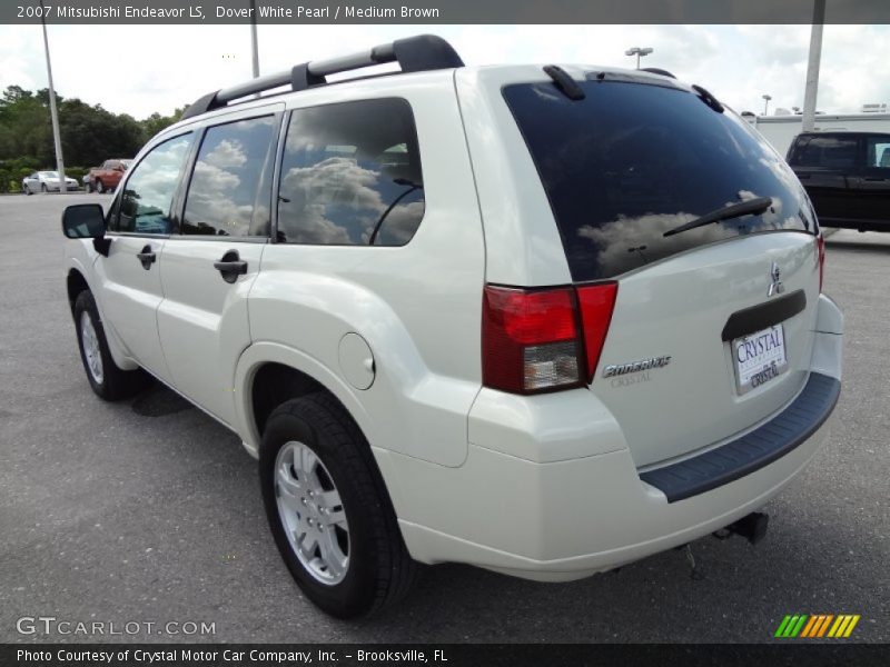 Dover White Pearl / Medium Brown 2007 Mitsubishi Endeavor LS