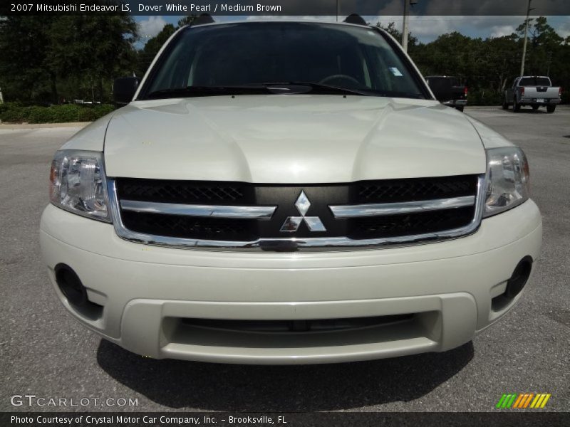 Dover White Pearl / Medium Brown 2007 Mitsubishi Endeavor LS