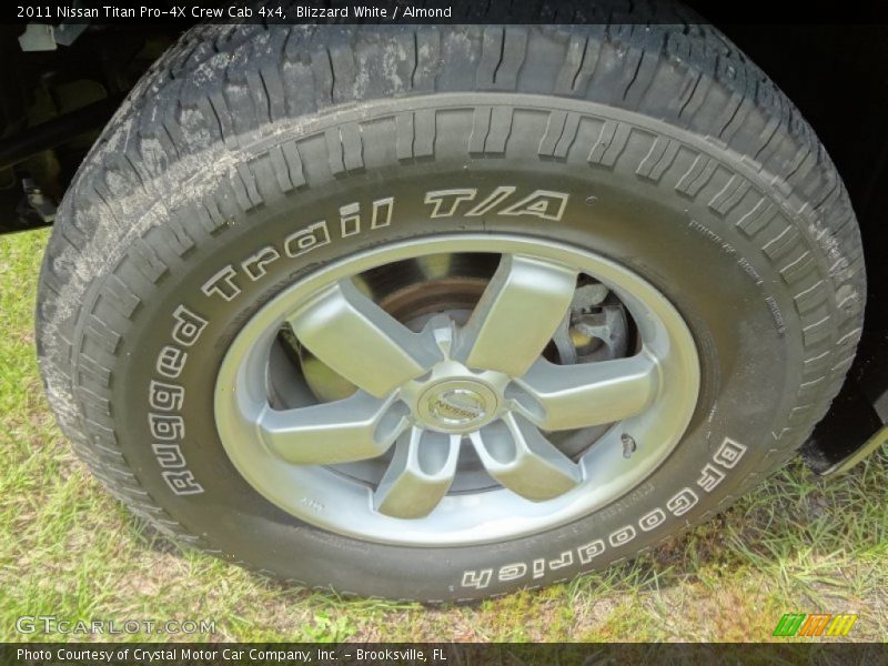 Blizzard White / Almond 2011 Nissan Titan Pro-4X Crew Cab 4x4