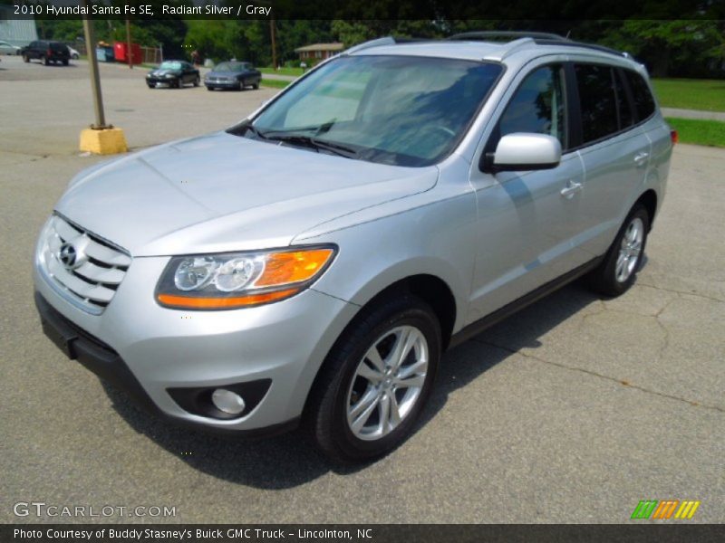 Radiant Silver / Gray 2010 Hyundai Santa Fe SE
