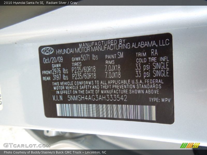 Radiant Silver / Gray 2010 Hyundai Santa Fe SE